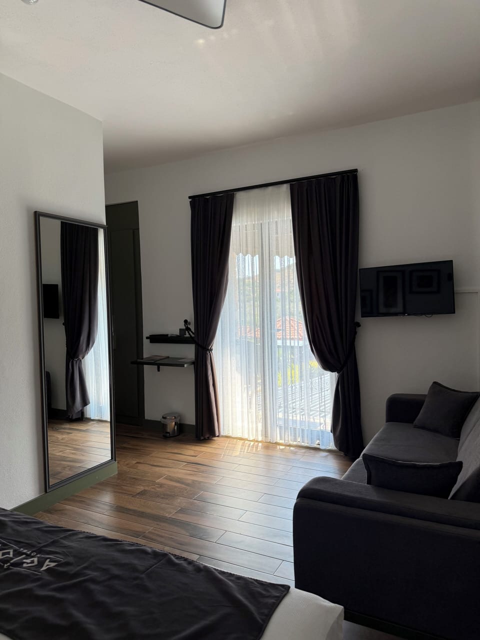 Superior Room, 1 Bedroom | Frette Italian sheets, premium bedding, minibar, in-room safe