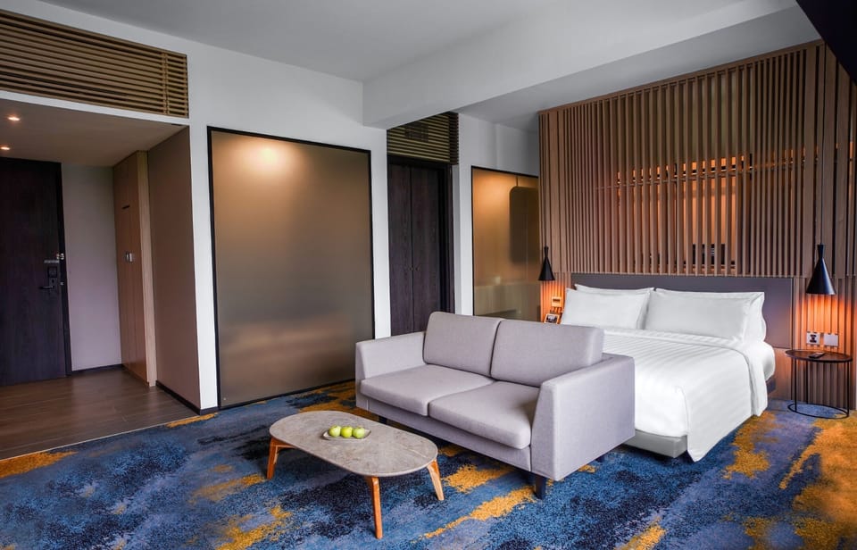 Suite Ofuro | Desk, laptop workspace, iron/ironing board (on request), WiFi (free)