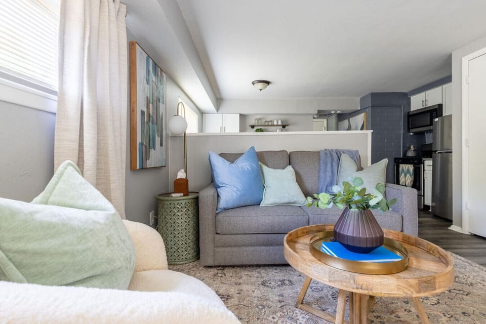 Gather around the coffee table in style and comfort