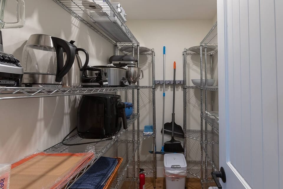 Additional appliances to make meal time a breeze. 