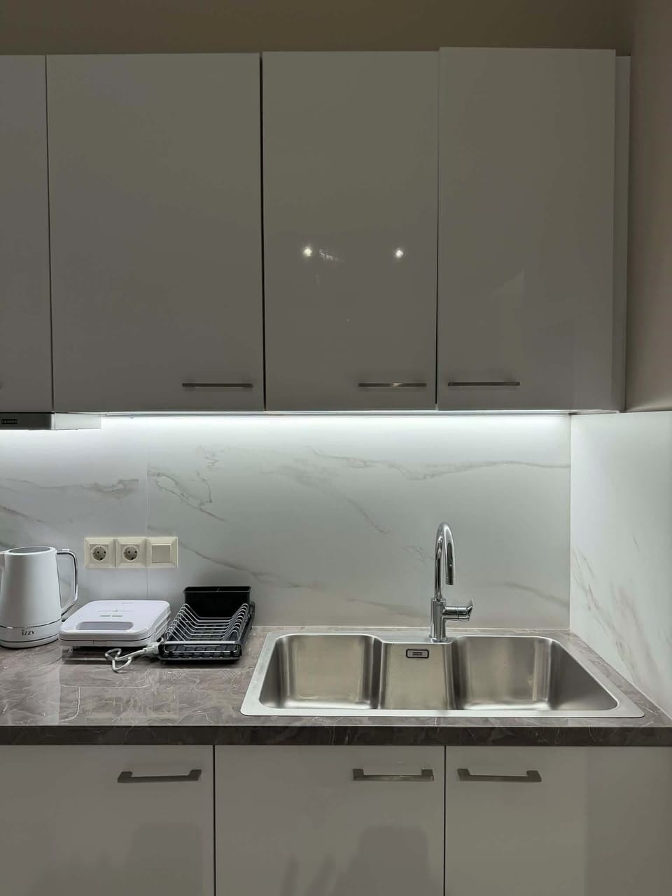 Deluxe Double Room | Blackout drapes, soundproofing, iron/ironing board, free WiFi