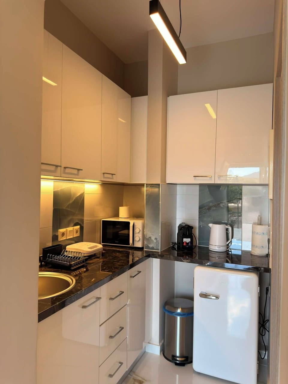 Deluxe Double Room | Blackout drapes, soundproofing, iron/ironing board, free WiFi