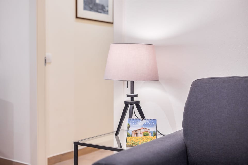 Design Apartment | Living area | 40-inch flat-screen TV with digital channels, TV