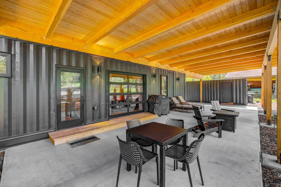 Great outdoor space - please note: the glass garage door has been converted to sliding glass doors.