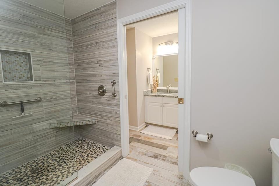 Seaside at Anastasia St. Augustine Walkin Shower