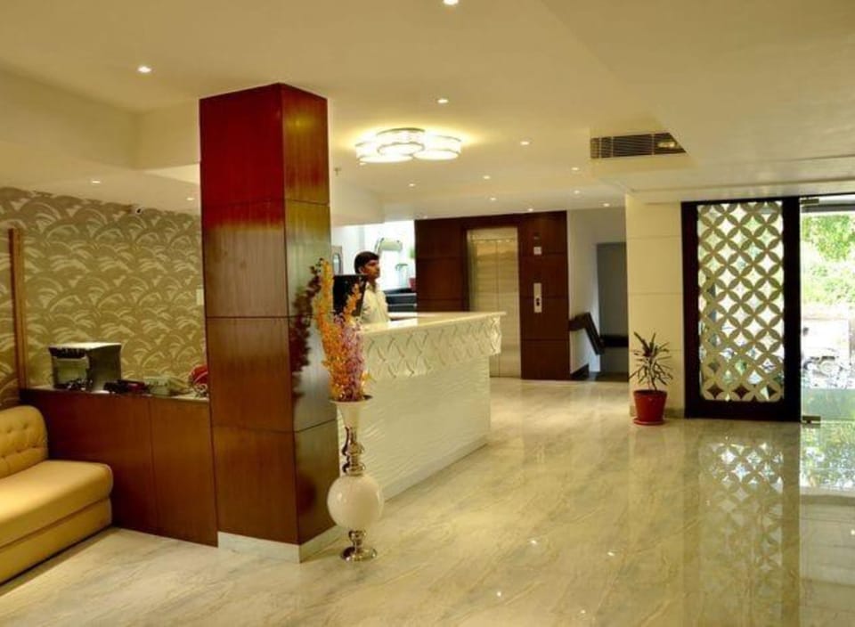 Goyal Hoteliers - The Hotel Samovar Hotel in Agra