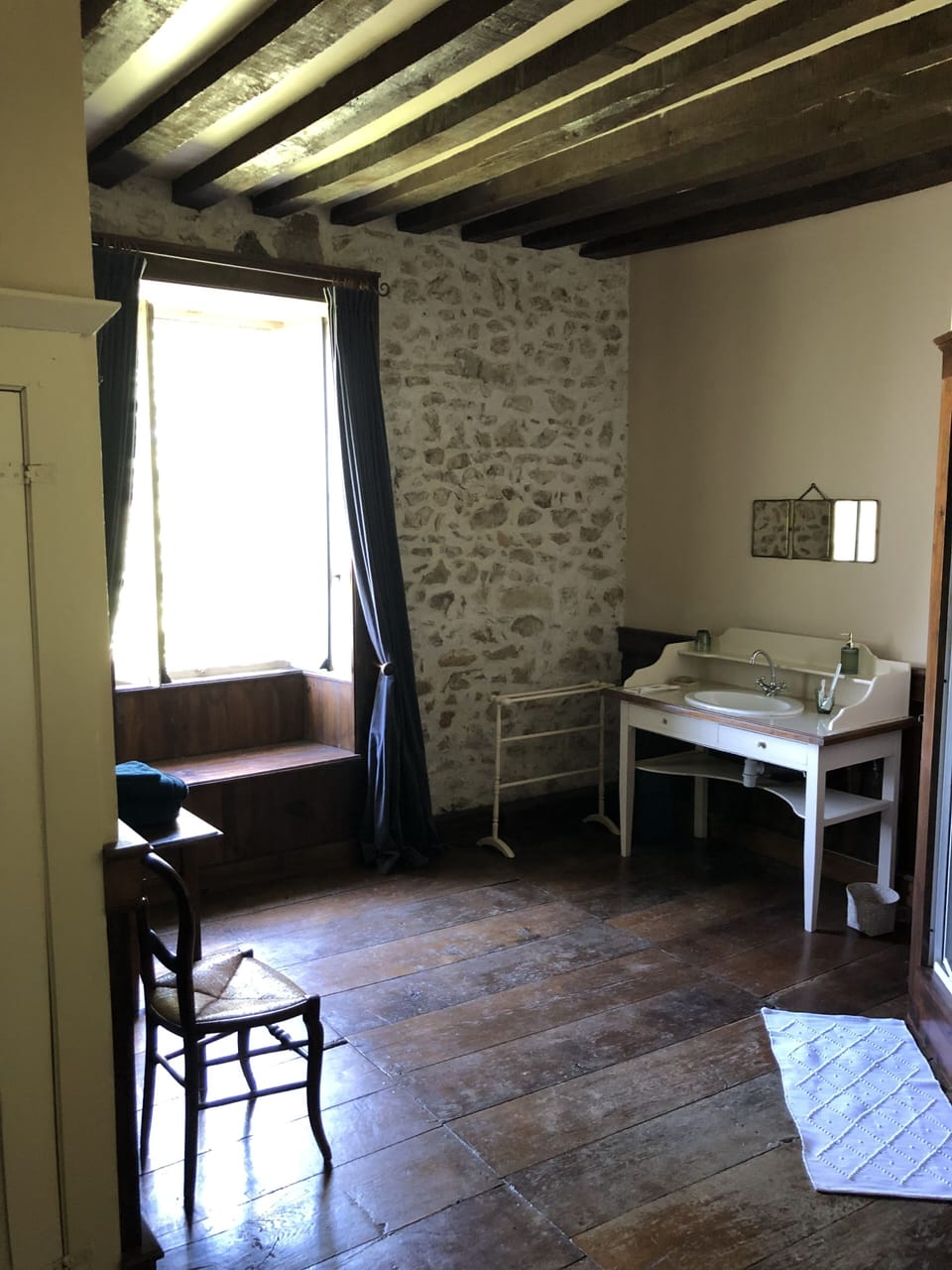 Chambre de la Comtesse | Bathroom | Hair dryer, towels