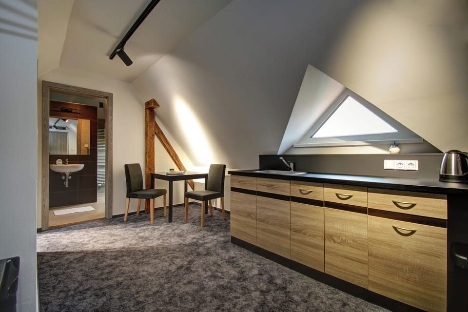Exclusive Studio Suite | In-room safe, soundproofing, WiFi (free)