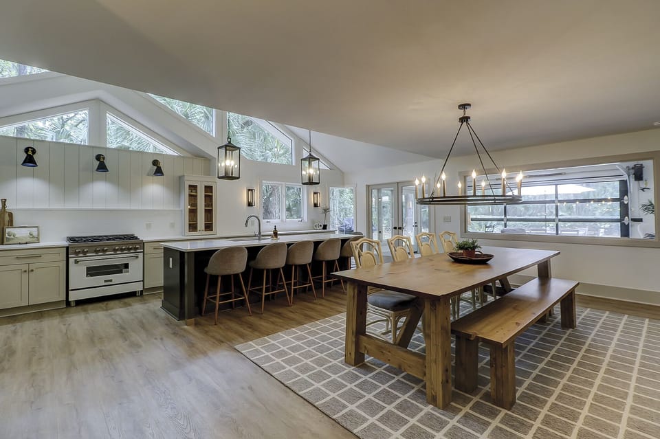 Dining/Kitchen