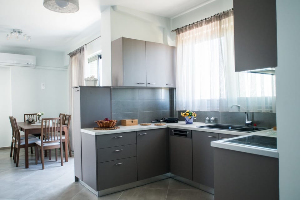 Fully equipped kitchen – Streamlined and spacious

