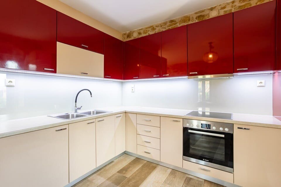 Fully-equipped kitchen