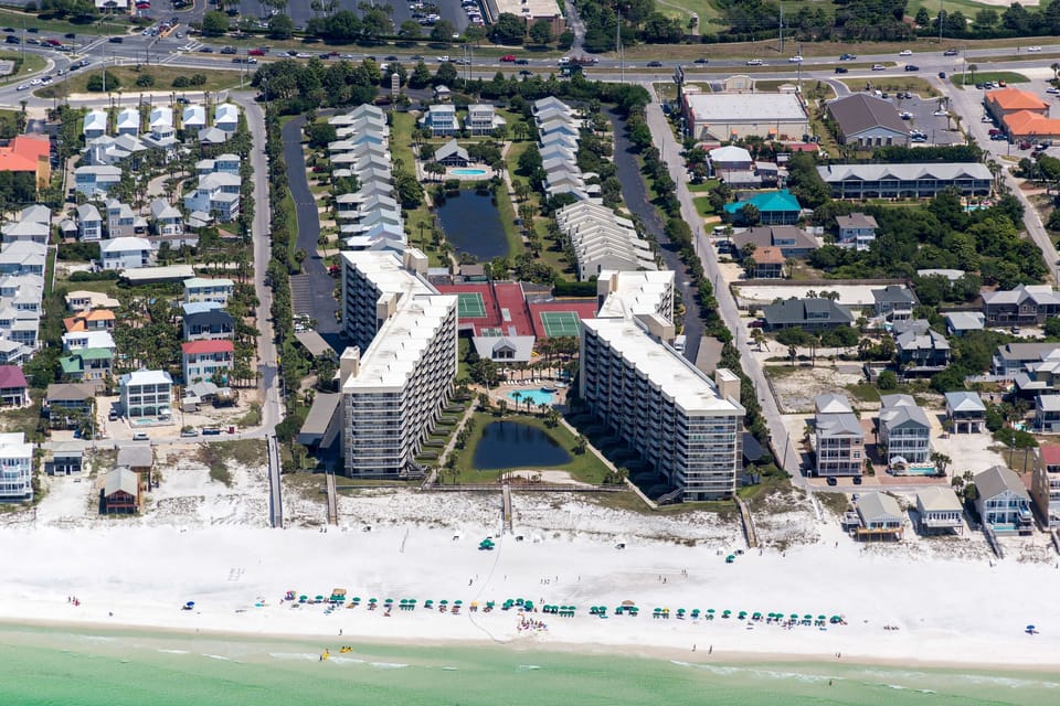 Aerial view of Mainsail 