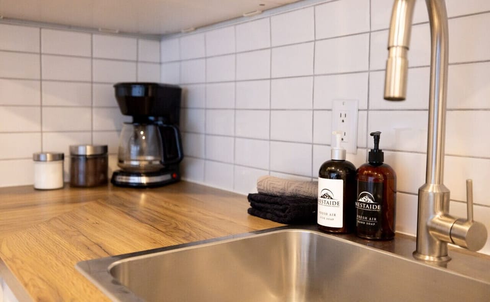 Make a quick meal or cook to your heart`s desire in the fully equipped kitchen. Cooking oil, salt and pepper are provided for your stay