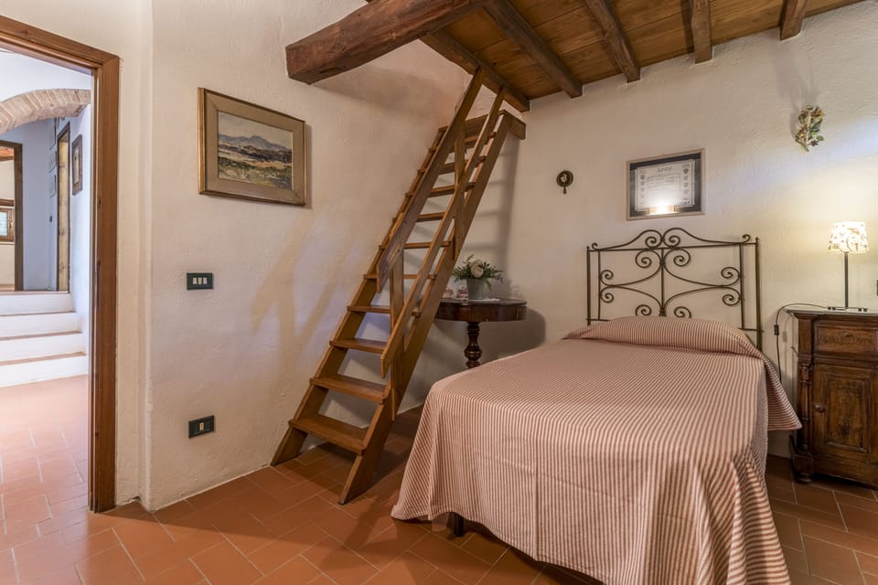 House | 2 bedrooms, iron/ironing board, free WiFi, bed sheets