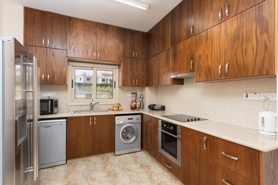 Equipped kitchen 