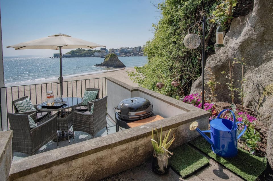 The Sand Castle - 2 Bedroom Apartment - Tenby (15954)