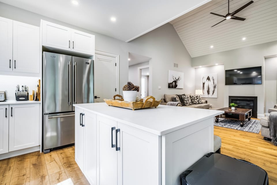 Bonnieview Kitchen-Family Room