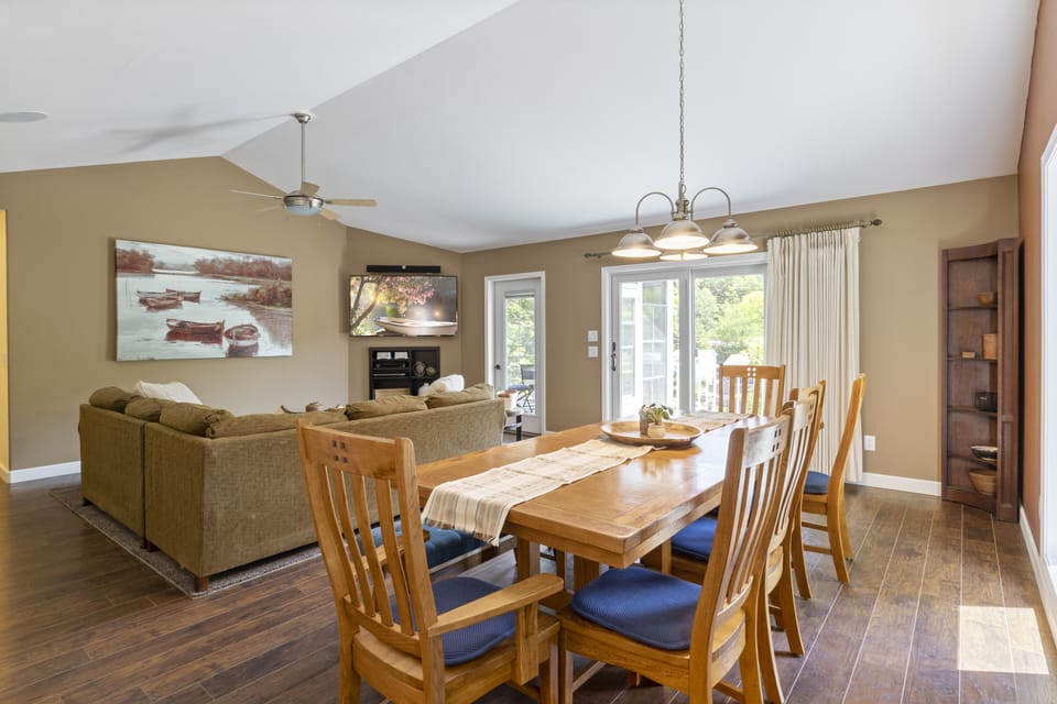 Enjoy dining time with an outside view.