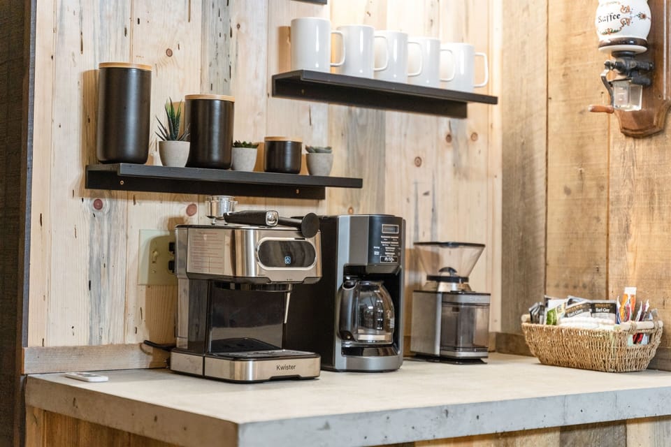 Espresso and Coffee Bar