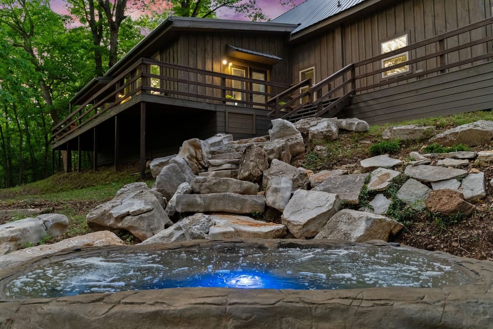 Boulder Hot Tub For 6 t0 8