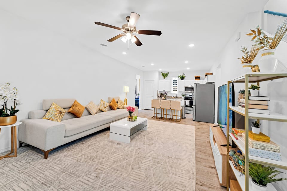 Chic living room blends style and comfort effortlessly. 