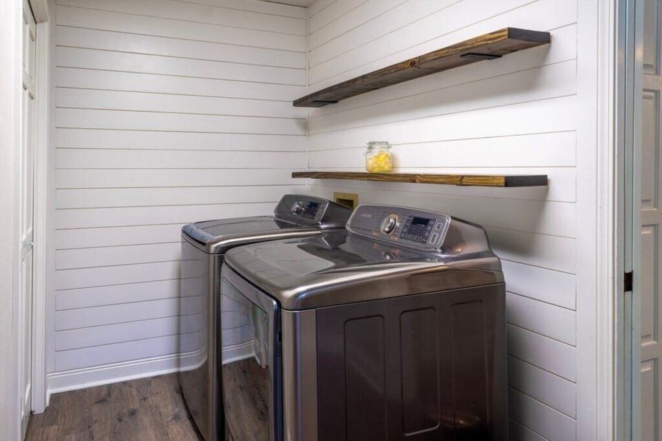 Full Size Washer and Dryer