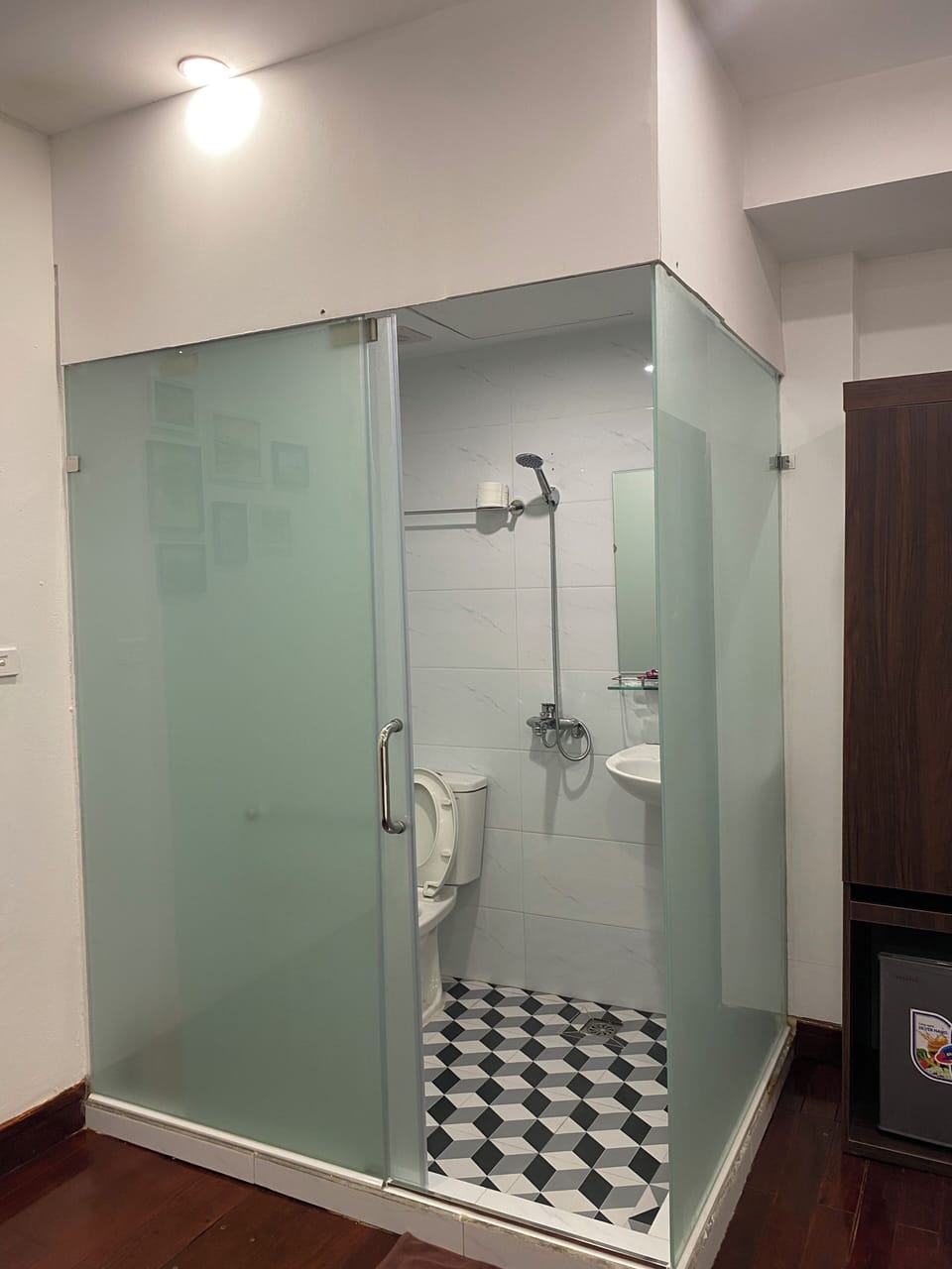 Family Room, 2 Queen Beds | Iron/ironing board, free WiFi