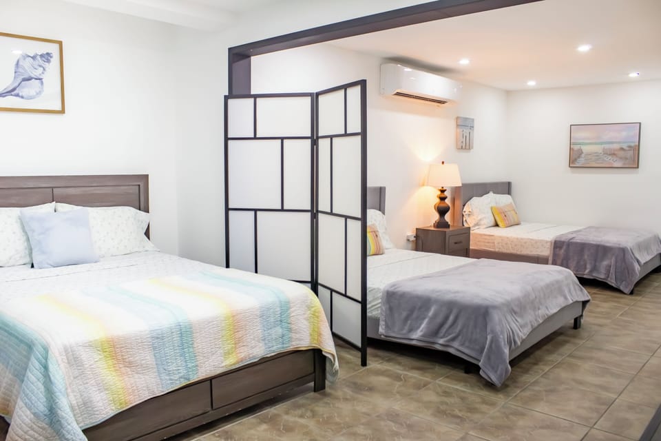 Apartment | Premium bedding, down comforters, pillowtop beds, free WiFi