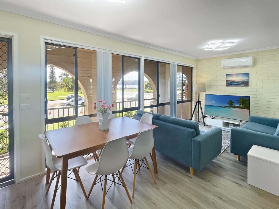 Dining Room/Living Room