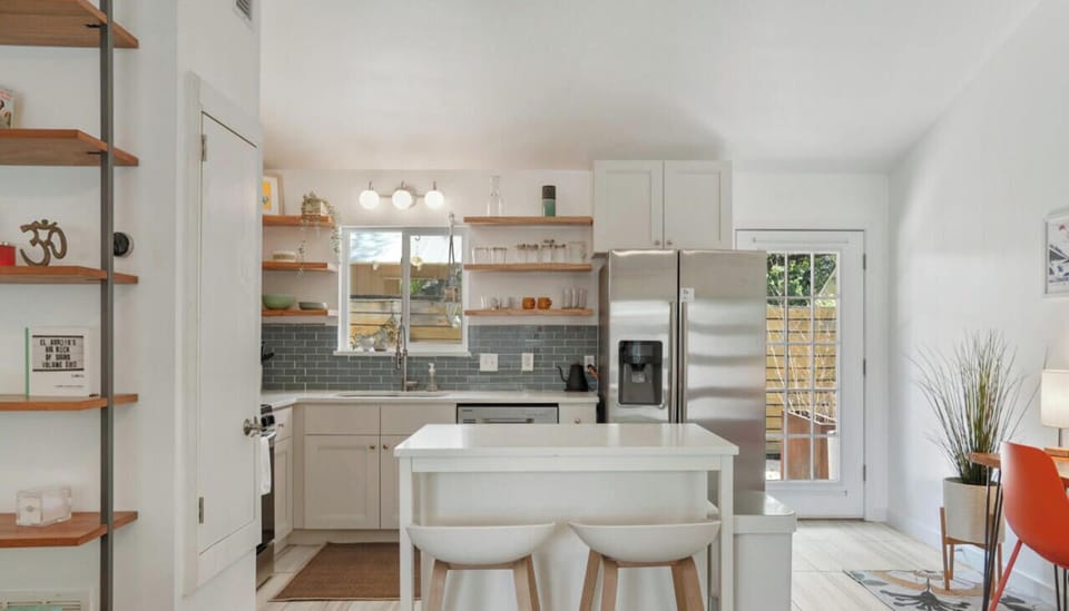 Fully equipped kitchen with all the essentials plus dishwasher