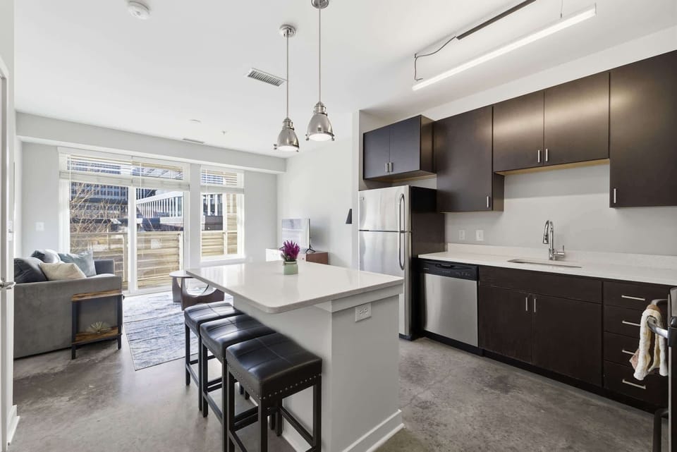 Apartment, 1 Bedroom | Private kitchen | Fridge, microwave, oven, stovetop