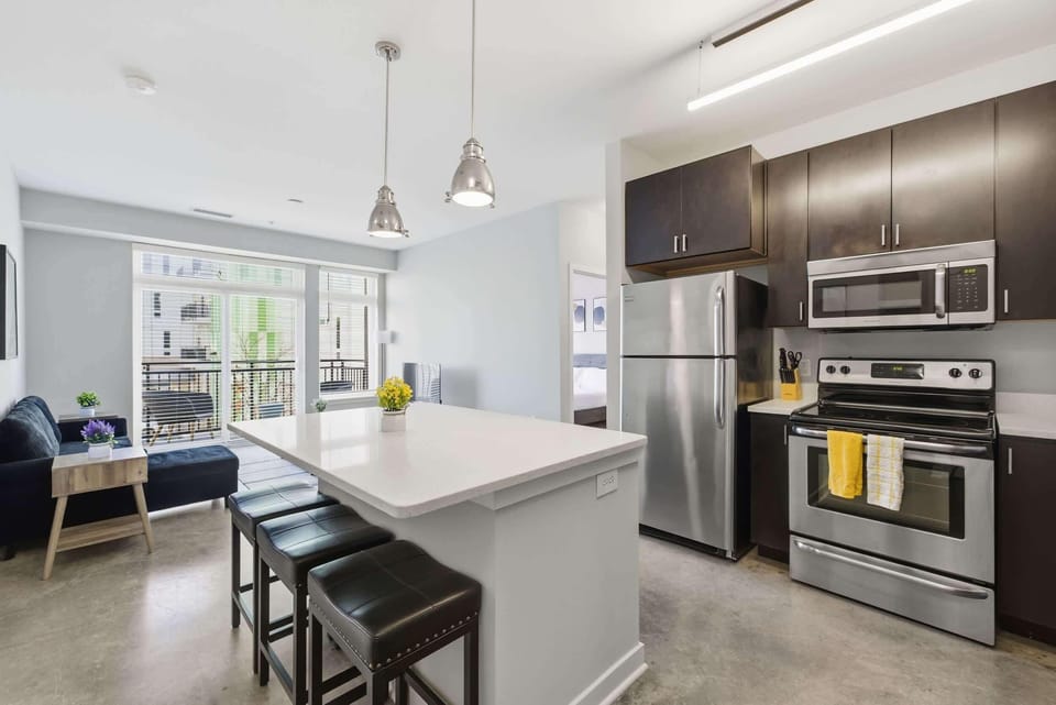 Apartment, 2 Bedrooms | Private kitchen | Fridge, microwave, oven, stovetop