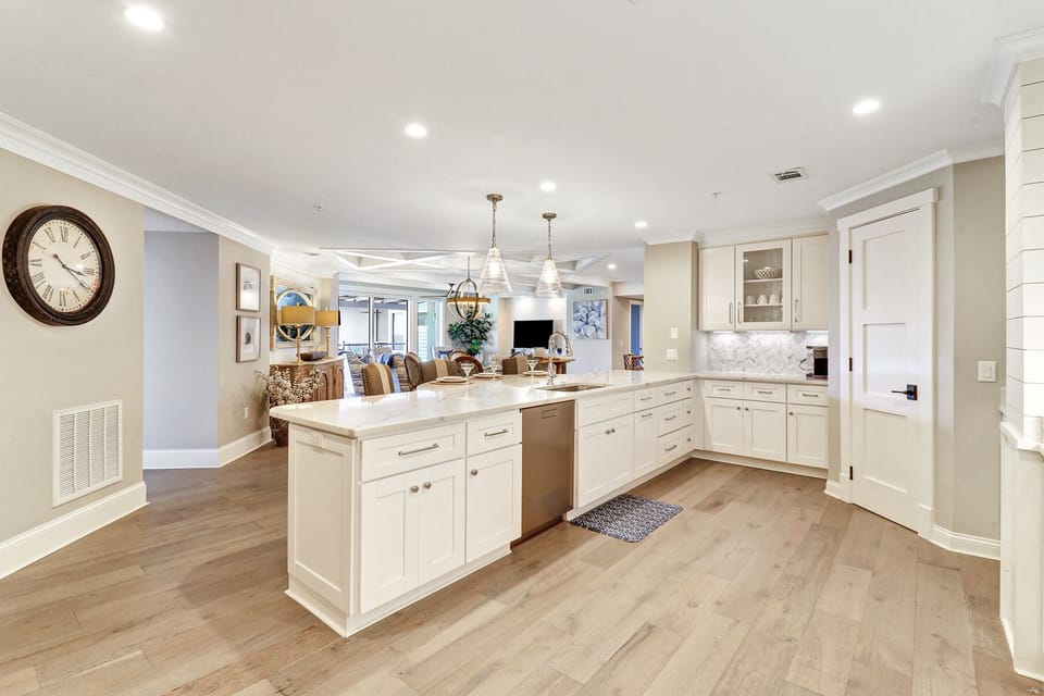 101 Seacrest | Kitchen - 101 Seacrest | Kitchen