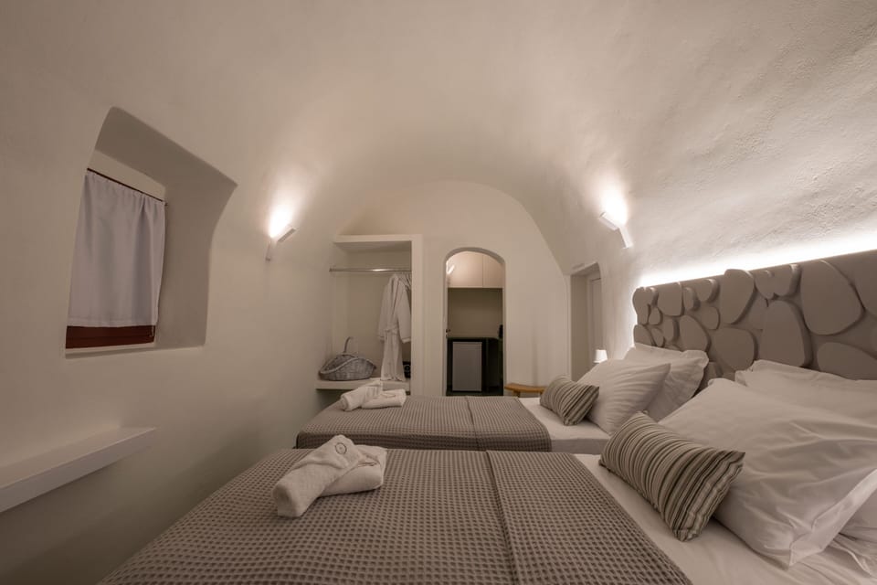 Deluxe Studio, Multiple Beds | Memory foam beds, individually decorated, individually furnished