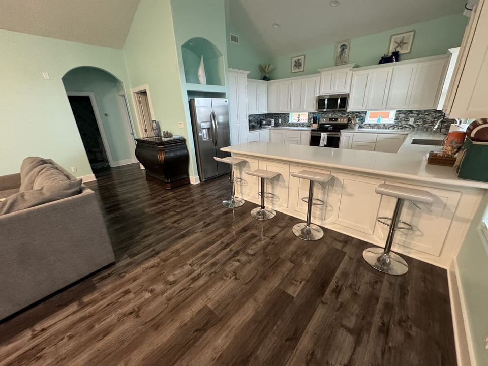 Gator Living room/kitchen area