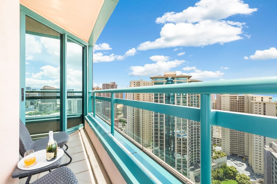 Small Private Lanai!