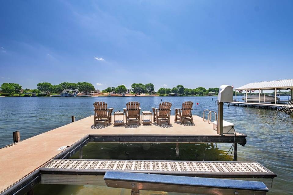 Sitting area off the dock