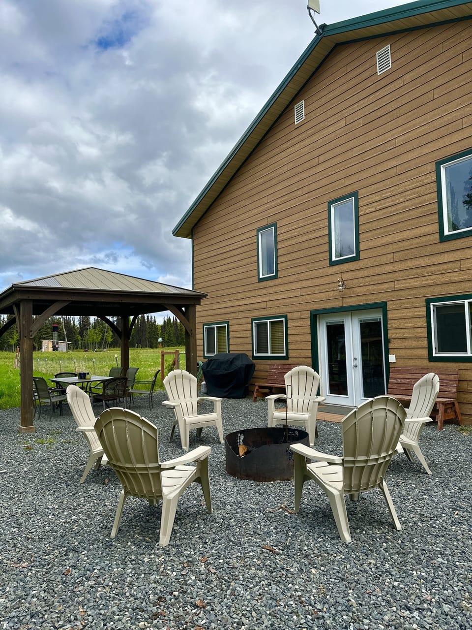 Outdoor patio, grill and fire pit area; yard games also provided