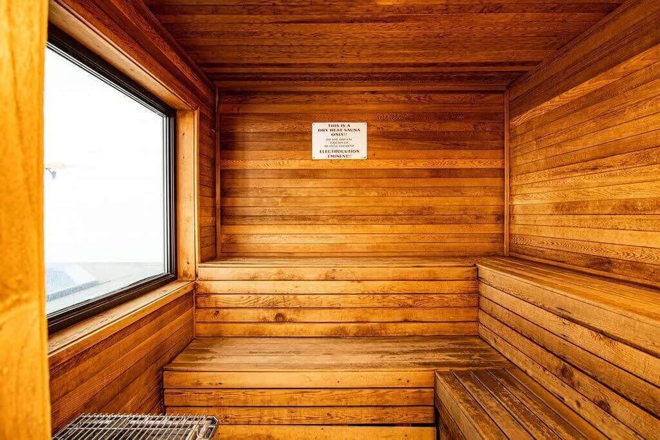 Relax in the sauna in the clubhouse!