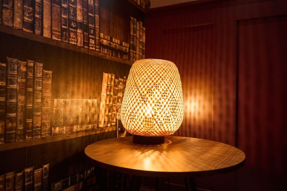 Stylish decor in the lounge