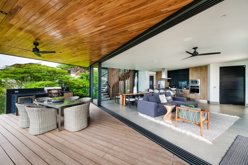 Living room connected to BBQ and pool area. - Perfectly designed, ideal for entertaining