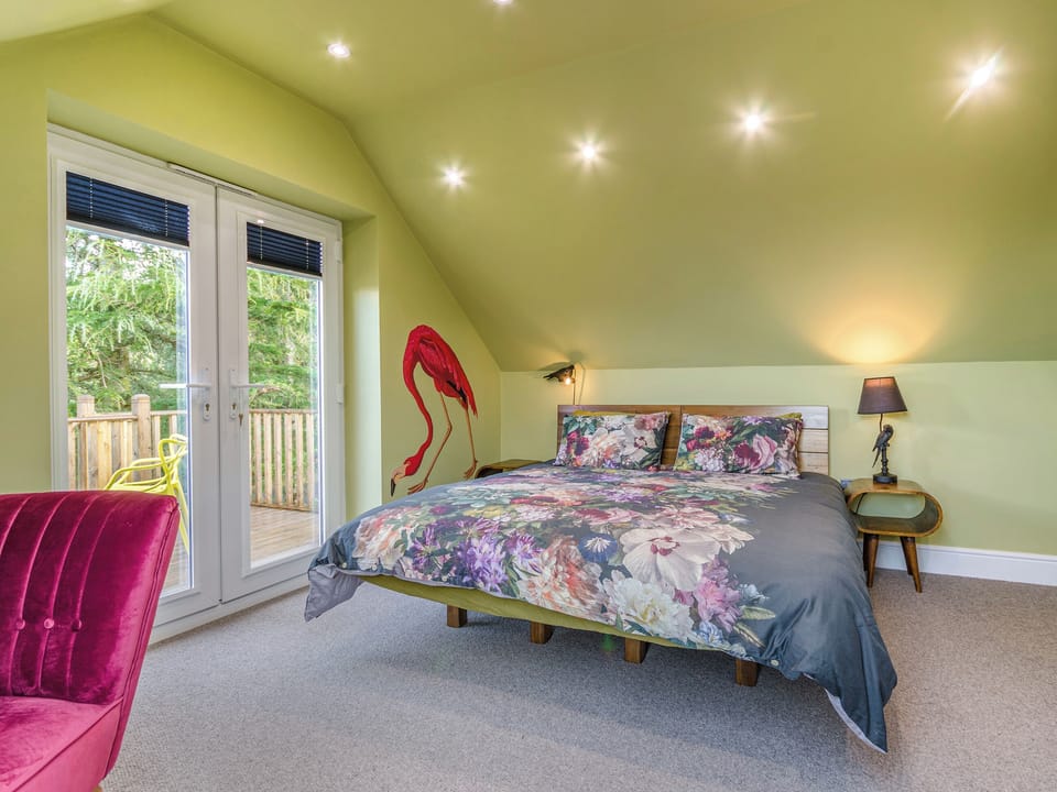 Double bedroom | The Aviary - Butterbee Cottages, Tamar Valley