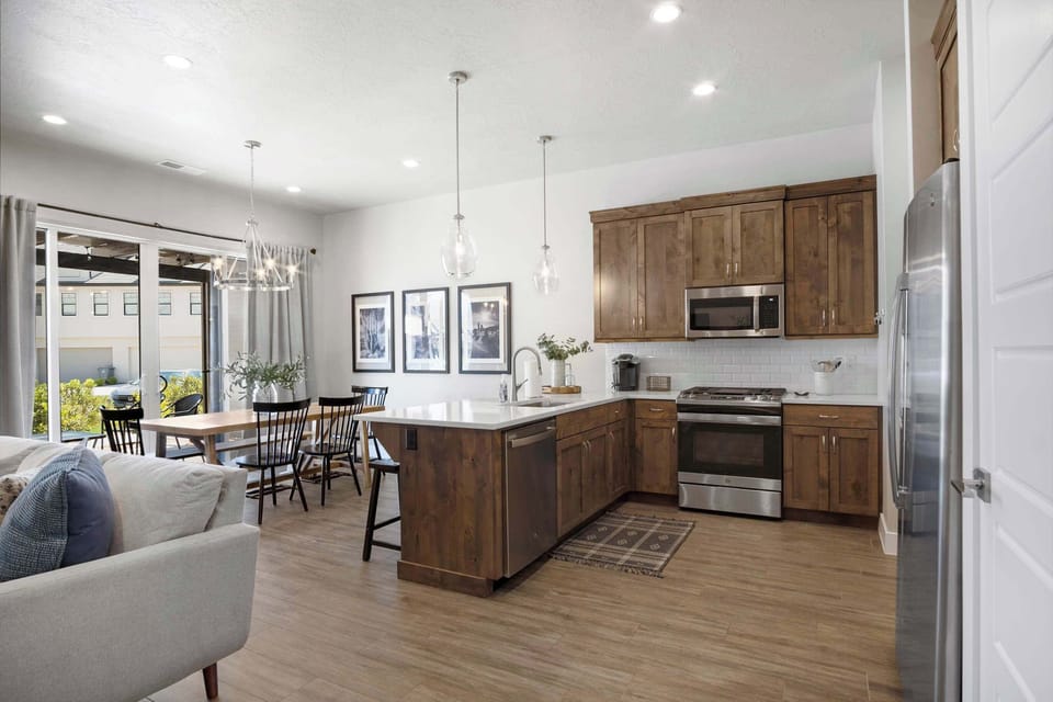 Townhome, Multiple Beds, Patio, Mountain View (Coral Paradise) | Private kitchen | Coffee/tea maker, fridge, microwave, oven