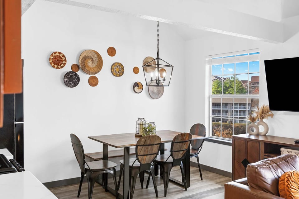 Condo, Multiple Beds, Balcony (Escape to the Pond View Oasis) | Dining