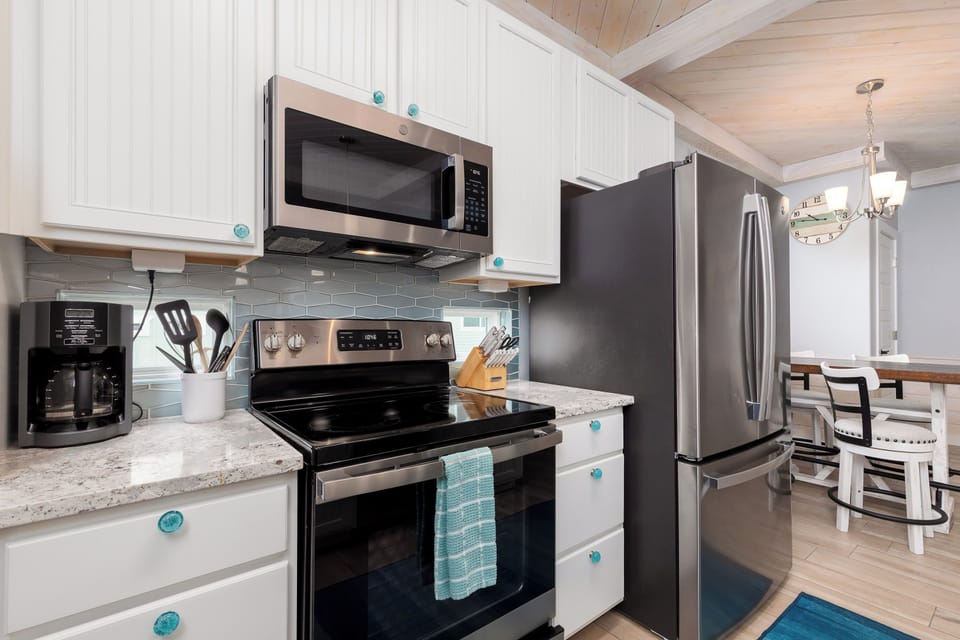 Townhome, Multiple Beds, Balcony (Norty's Paradise) | Private kitchen | Fridge, microwave, oven, stovetop