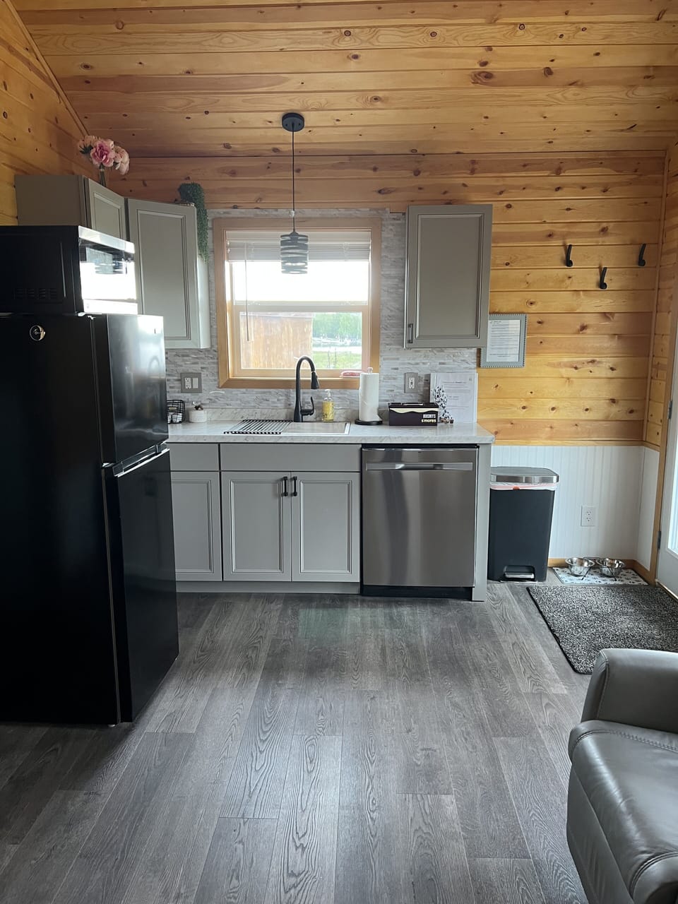 Kitchen & Livingroom