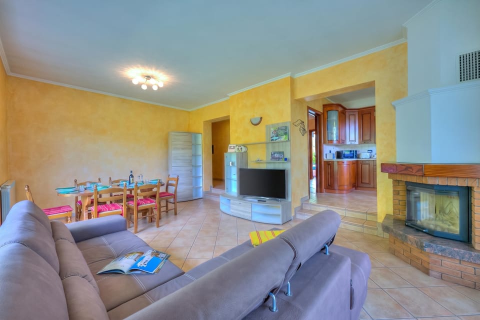 Living and dining room
