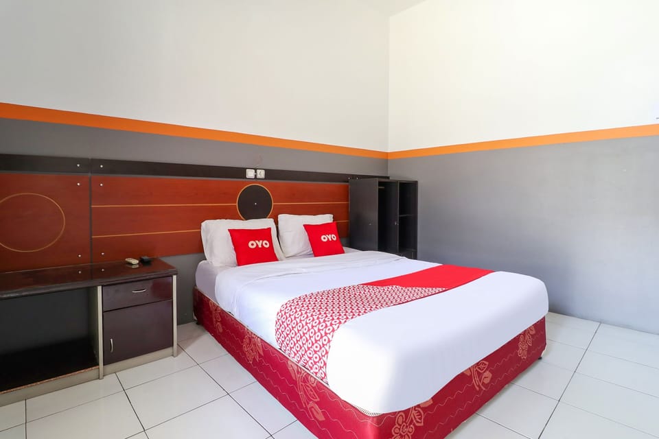 Standard Double Room | Laptop workspace, free WiFi, bed sheets