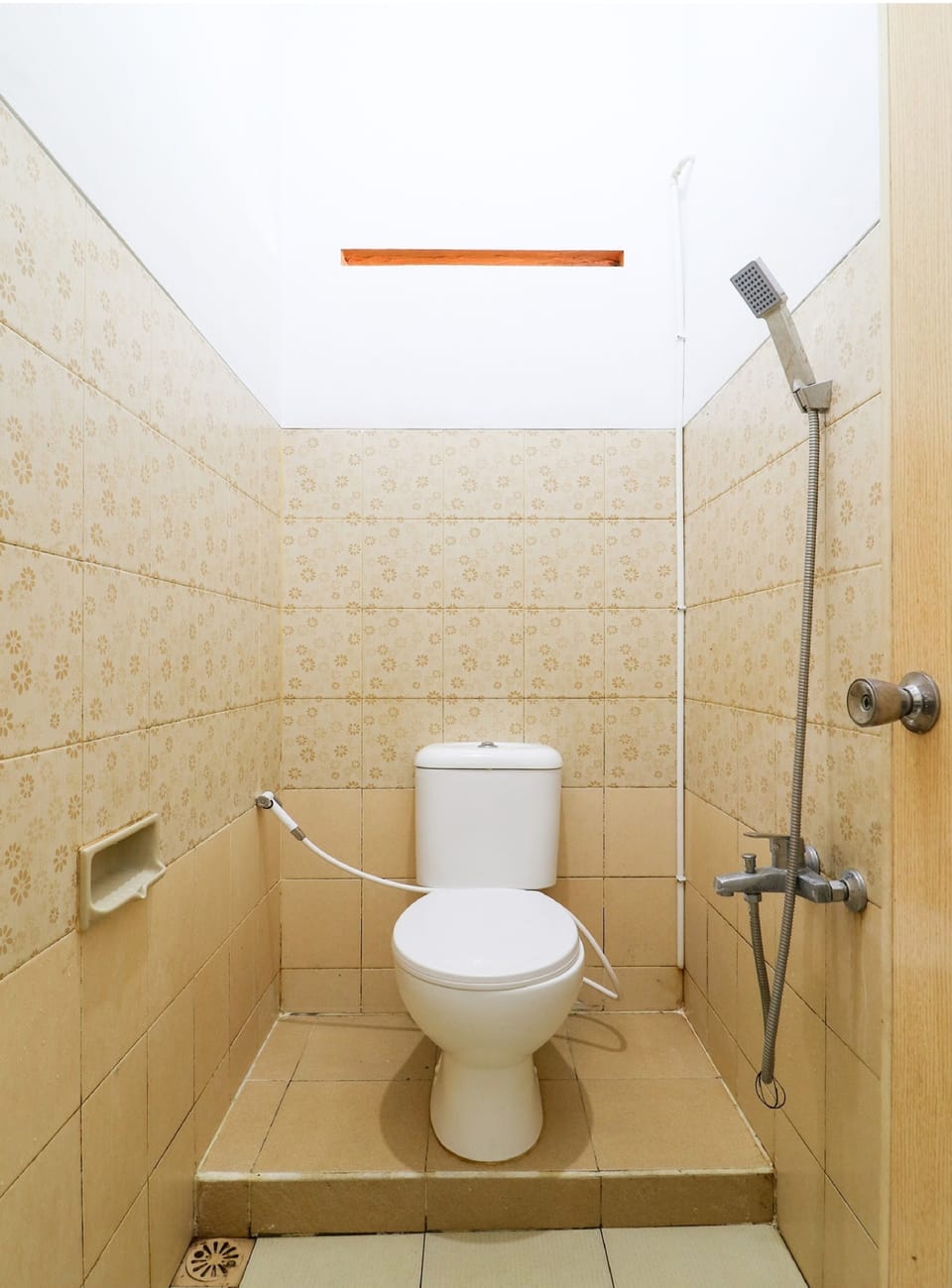 Superior Double Room | Bathroom | Shower, bidet, towels