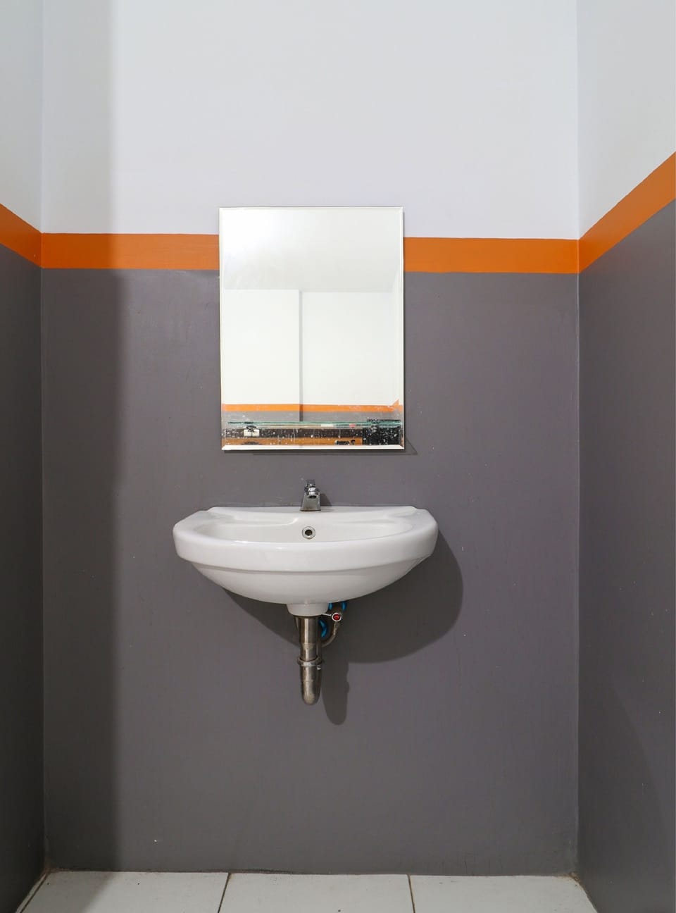 Standard Twin Room | Bathroom | Shower, bidet, towels